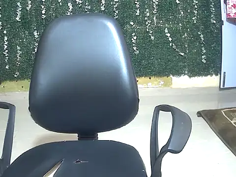 shallykaur online show from June 27, 5:12 am