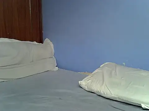 Snapshot of Queen_slim2 chatting on July 16, 7:53 pm Queen slim2 online show from July 16, 7:53 pm