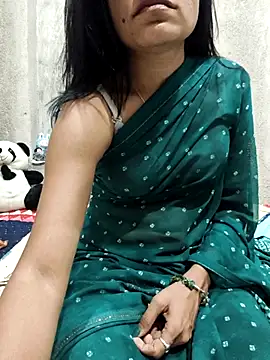 Snapshot of Shanaya_001 chatting on June 1, 6:15 am Shanaya 001 online show from June 1, 6:15 am
