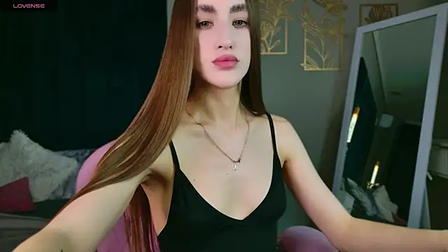 Snapshot of MadisonRen chatting on July 5, 12:12 pm MadisonRen online show from July 5, 12:12 pm