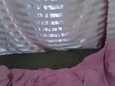 Snapshot of Iveay-cutey chatting on May 27, 1:57 am Iveay-cutey online show from May 27, 1:57 am
