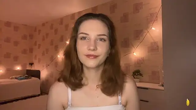 Snapshot of Megan_swiftss chatting on May 23, 6:23 pm Megan swiftss online show from May 23, 6:23 pm