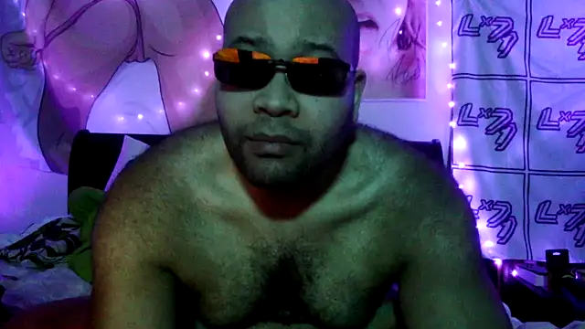 Snapshot of Lx71_XXX chatting on May 25, 7:58 am Lx71 XXX online show from May 25, 7:58 am
