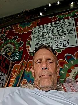 Snapshot of truckdawg2023 chatting on June 18, 4:35 am truckdawg2023 online show from June 18, 4:35 am