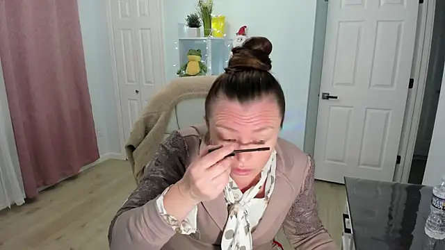 Snapshot of Vika73 chatting on December 21, 12:38 pm Vika73 online show from December 21, 12:38 pm