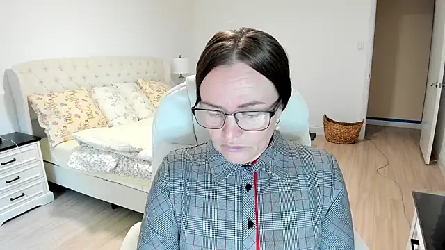 Snapshot of Vika73 chatting on September 13, 2:39 pm Vika73 online show from September 13, 2:39 pm