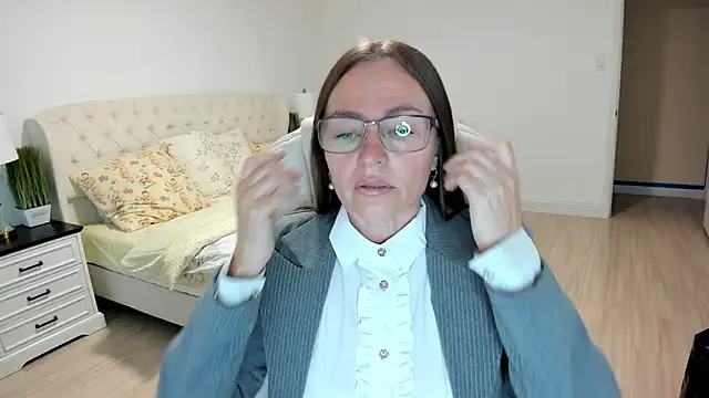 Snapshot of Vika73 chatting on September 23, 11:13 am Vika73 online show from September 23, 11:13 am