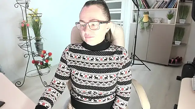 Vika73 online show from February 6, 6:40 am