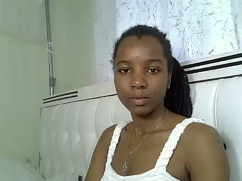 Snapshot of Sexy_vylsa chatting on July 7, 8:29 am Sexy vylsa online show from July 7, 8:29 am