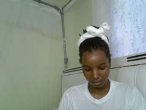 Snapshot of Sexy_vylsa chatting on July 13, 10:51 am Sexy vylsa online show from July 13, 10:51 am