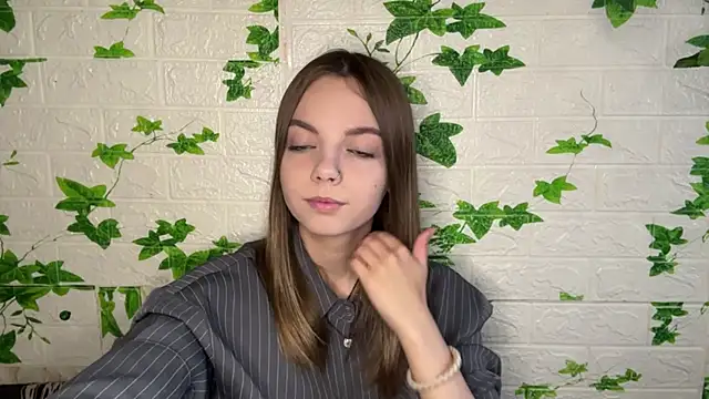 Snapshot of LisaPorse chatting on June 27, 2:12 pm LisaPorse online show from June 27, 2:12 pm