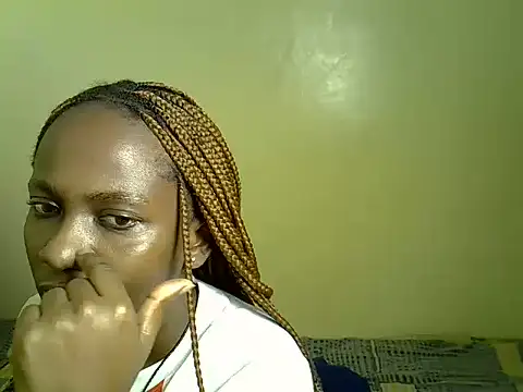 Snapshot of Pearl_petite chatting on July 15, 6:46 pm Pearl petite online show from July 15, 6:46 pm