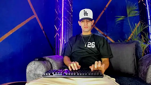sexy hairy1 online show from June 20, 11:24 am