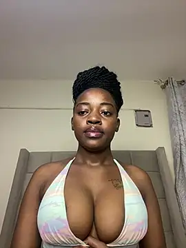 Snapshot of pretty_miss12 chatting on July 21, 4:48 am pretty miss12 online show from July 21, 4:48 am