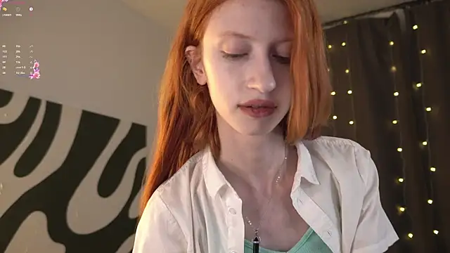 Snapshot of HaleyKoelling chatting on July 5, 7:21 pm HaleyKoelling online show from July 5, 7:21 pm