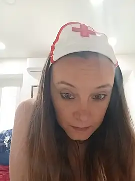 Snapshot of MissDiavoletta chatting on May 18, 1:39 pm MissDiavoletta online show from May 18, 1:39 pm