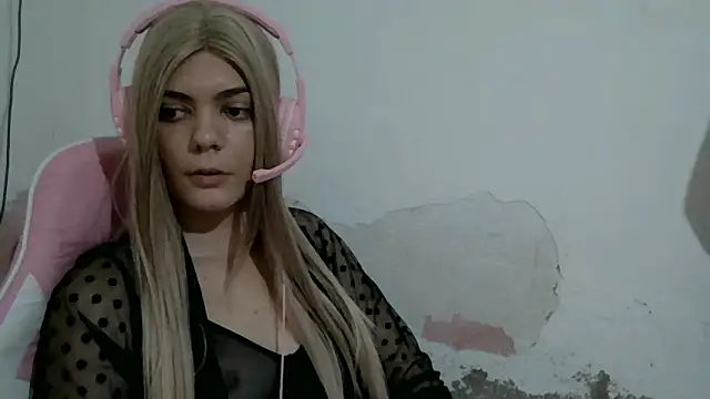 Angel Ristoww online show from June 5, 1:01 am