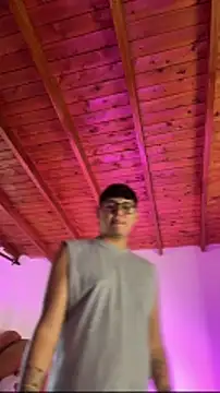 ChrisRuiz online show from May 31, 10:33 pm