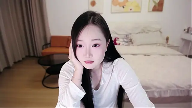 Snapshot of Yu-yu-6 chatting on May 26, 7:04 am Yu-yu-6 online show from May 26, 7:04 am