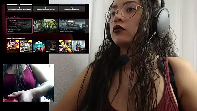 Snapshot of scarletdollof chatting on May 29, 8:29 pm scarletdollof online show from May 29, 8:29 pm