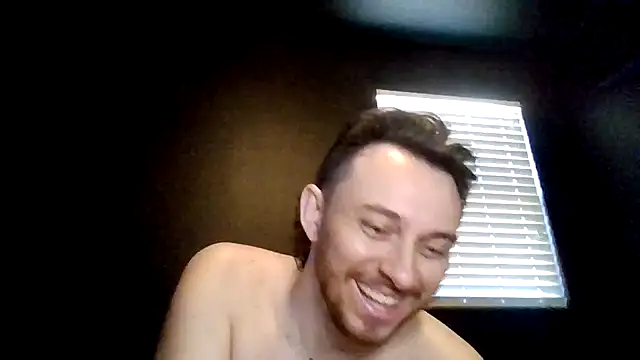 Snapshot of Tallhungcloudyyy chatting on June 23, 6:06 pm Tallhungcloudyyy online show from June 23, 6:06 pm