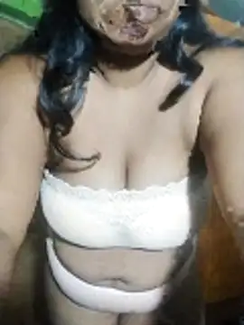 Snapshot of Bustylady90 chatting on June 18, 7:18 pm Bustylady90 online show from June 18, 7:18 pm