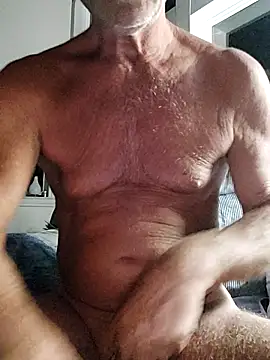 Snapshot of daddygil69 chatting on July 7, 1:41 am daddygil69 online show from July 7, 1:41 am