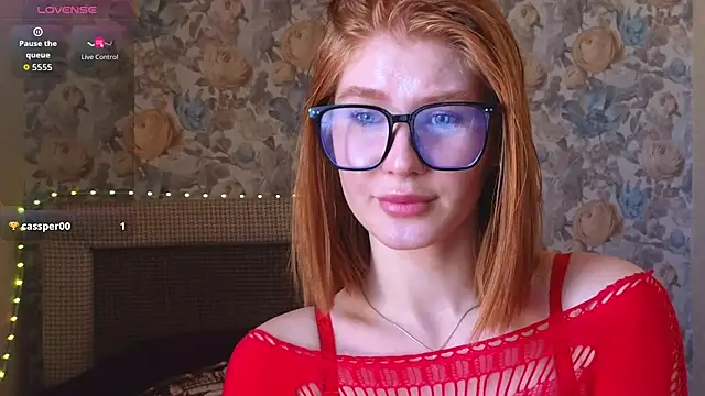 Snapshot of Juli_Ginger chatting on July 13, 6:38 am Juli Ginger online show from July 13, 6:38 am