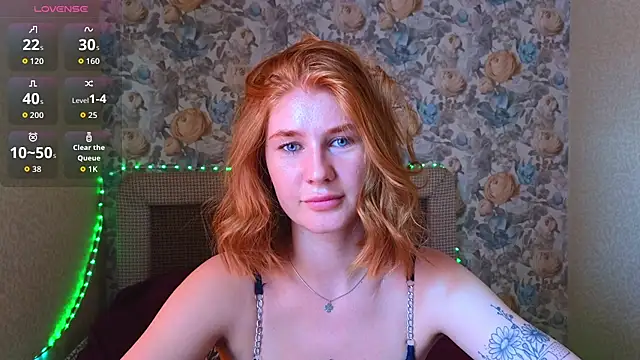 Snapshot of Juli_Ginger chatting on July 19, 2:43 pm Juli Ginger online show from July 19, 2:43 pm