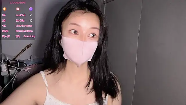 Snapshot of mengmeng-Zzz chatting on June 1, 8:21 pm mengmeng-Zzz online show from June 1, 8:21 pm