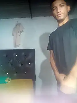 soymartinez2004 online show from May 24, 4:56 pm