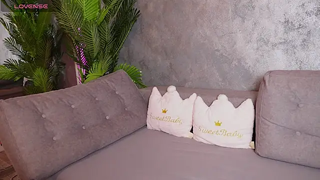 Snapshot of JoBarbie chatting on May 26, 8:05 pm JoBarbie online show from May 26, 8:05 pm