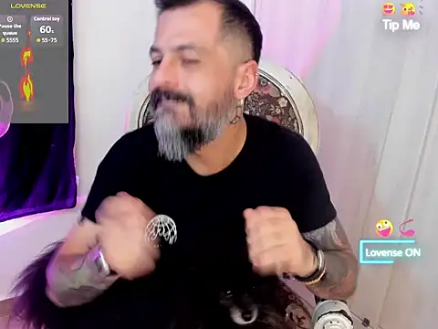 Snapshot of Miguel_angeel_ chatting on July 9, 4:33 pm Miguel angeel online show from July 9, 4:33 pm