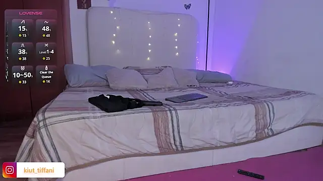 Snapshot of Kiut_tiff chatting on July 21, 1:57 pm Kiut tiff online show from July 21, 1:57 pm