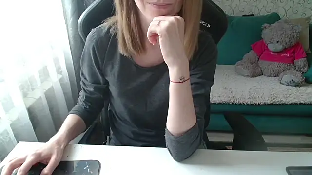 Snapshot of -Millamanka- chatting on May 28, 2:58 pm -Millamanka- online show from May 28, 2:58 pm