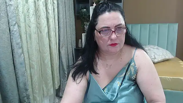 Snapshot of ValerieSmithsx chatting on May 23, 5:45 am ValerieSmithsx online show from May 23, 5:45 am