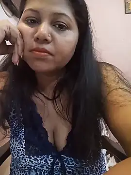 Snapshot of Miss_kirtii chatting on May 28, 6:00 am Miss kirtii online show from May 28, 6:00 am