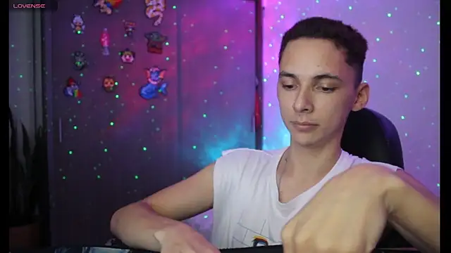 archi love online show from February 5, 10:19 am