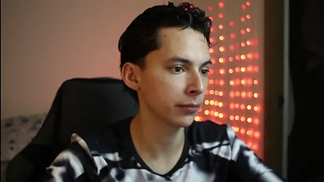 archi love online show from April 12, 4:06 am