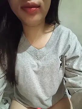 Linh-Anhh online show from June 4, 9:32 pm