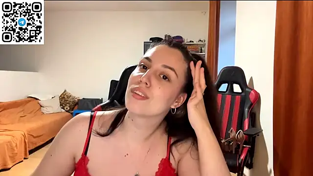 Snapshot of SweetFenomen67 chatting on July 9, 6:12 pm SweetFenomen67 online show from July 9, 6:12 pm