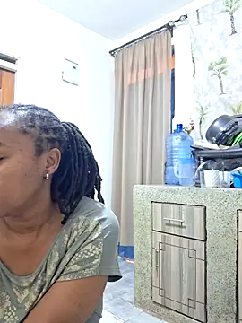 Snapshot of atara_seren chatting on May 22, 1:28 pm atara seren online show from May 22, 1:28 pm