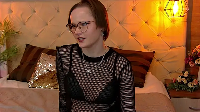 Snapshot of AgnesRay chatting on May 21, 9:33 pm AgnesRay online show from May 21, 9:33 pm
