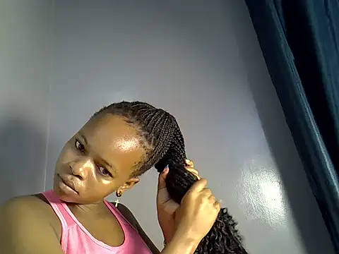 Snapshot of Afrikan_desire chatting on May 26, 4:47 pm Afrikan desire online show from May 26, 4:47 pm