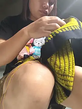 Snapshot of Emma-sin chatting on June 15, 8:16 am Emma-sin online show from June 15, 8:16 am