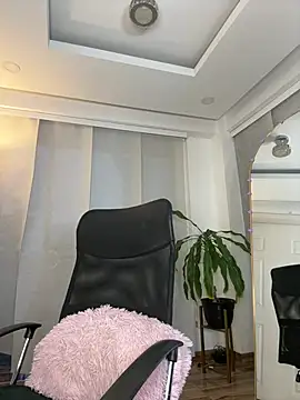 Snapshot of nicollett chatting on May 29, 11:03 pm nicollett online show from May 29, 11:03 pm