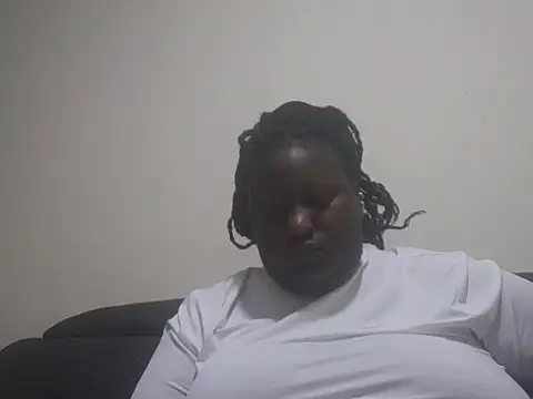 Snapshot of fat_ebonyqueen chatting on May 22, 10:37 pm fat ebonyqueen online show from May 22, 10:37 pm