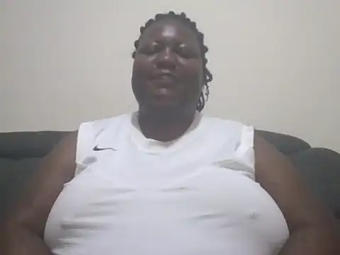 Snapshot of fat_ebonyqueen chatting on May 29, 7:12 pm fat ebonyqueen online show from May 29, 7:12 pm