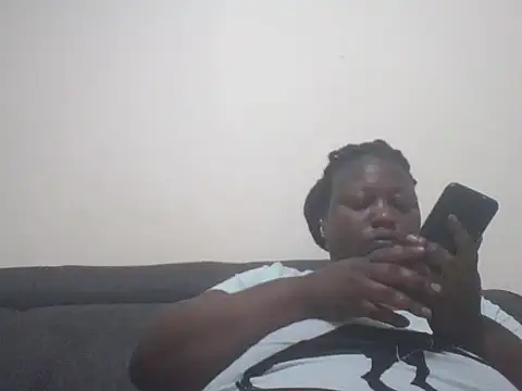 Snapshot of fat_ebonyqueen chatting on May 30, 8:28 pm fat ebonyqueen online show from May 30, 8:28 pm