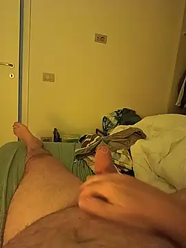Snapshot of Didino2307 chatting on July 4, 3:51 pm Didino2307 online show from July 4, 3:51 pm